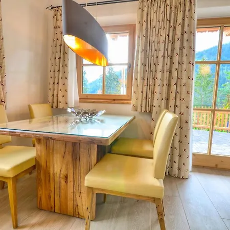 „Chalet 15 Am Sonnenhang“ by Alpen Apartments Wald im Pinzgau
